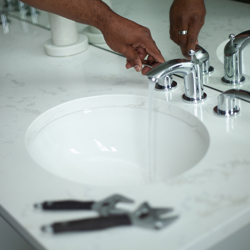 Clogged Toilets, Clogged Sinks, and Drain Cleaning Mississauga